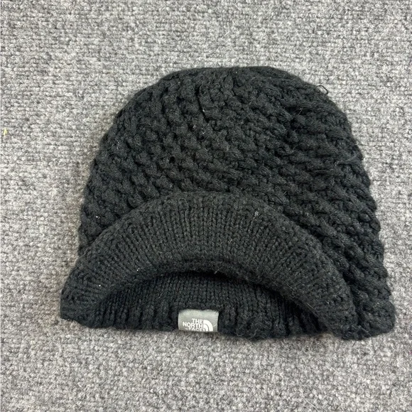 The North Face Black Knit Reversible Visor Beanie Winter Hat One Size Fits Most - Picture 6 of 6